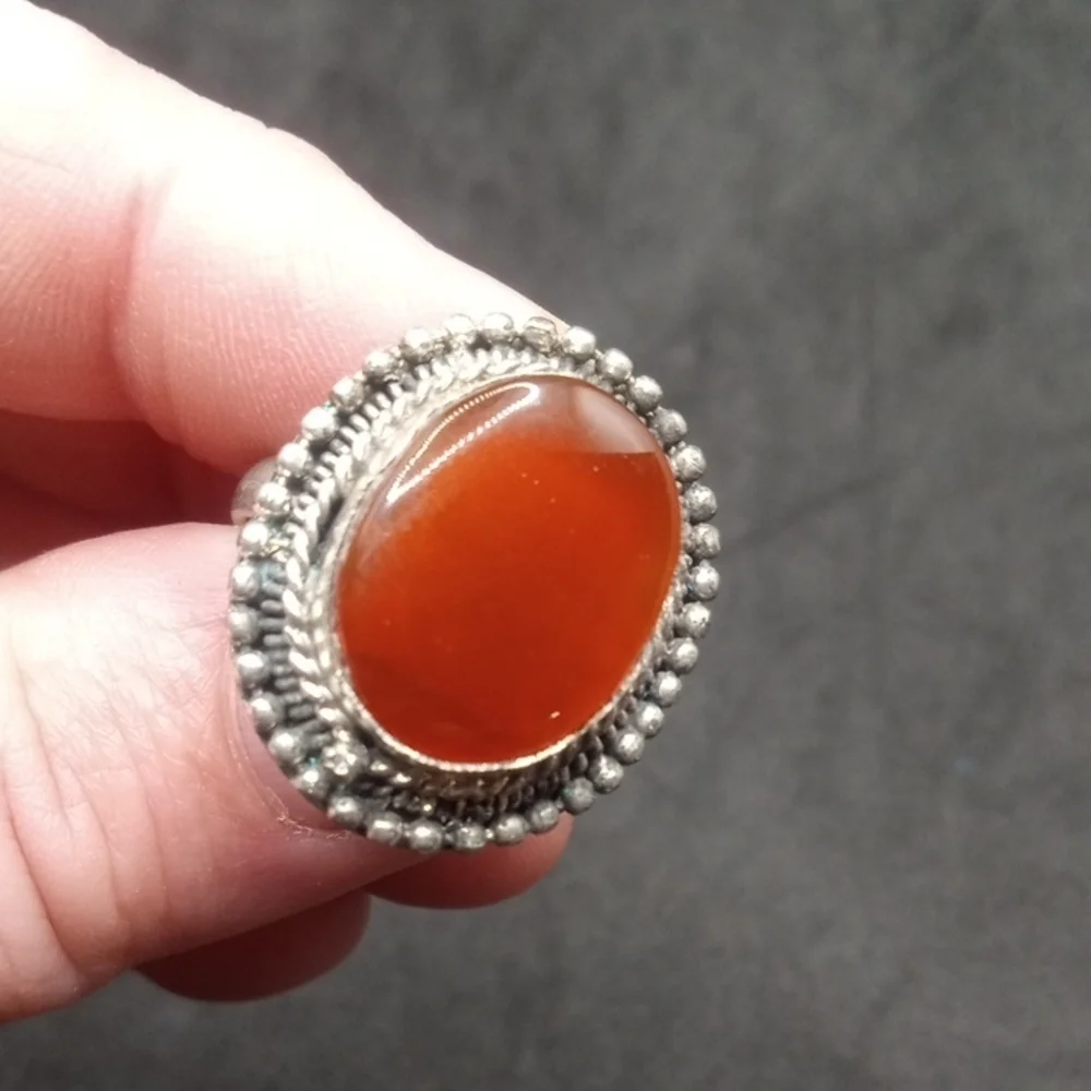 Elegant Silver and Red Gemstone Ring - Picture 8 of 10